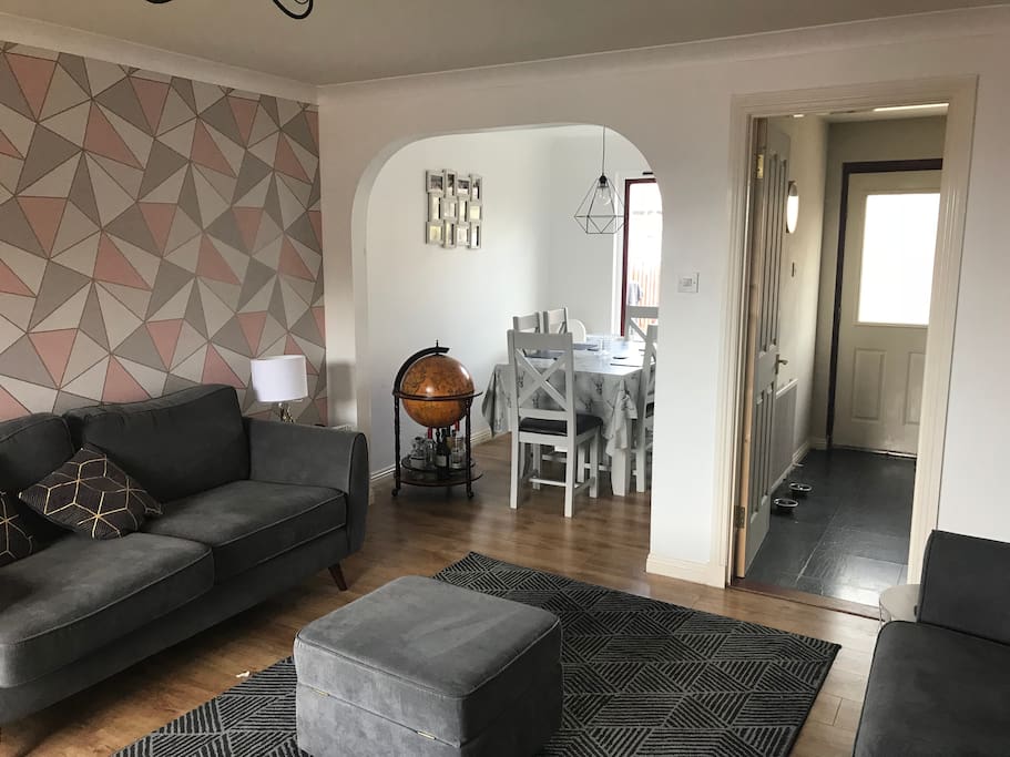 Lounge/Dinning room