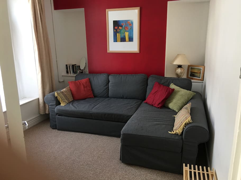 Beautiful, bright, airy, clean ! Alison. August 2017