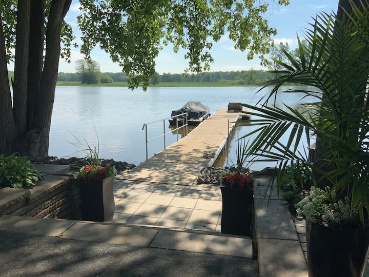 SorelTracy Vacation Rentals & Homes Quebec, Canada Airbnb