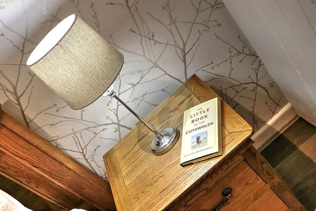 Bedside Table with Lamp