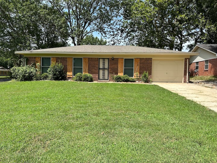 A Friends Place 2 Houses for Rent in Southaven, Mississippi, United
