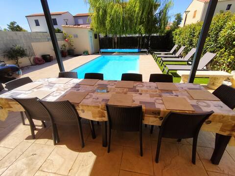 Modern 3 bedroom villa 10 min from the beaches.