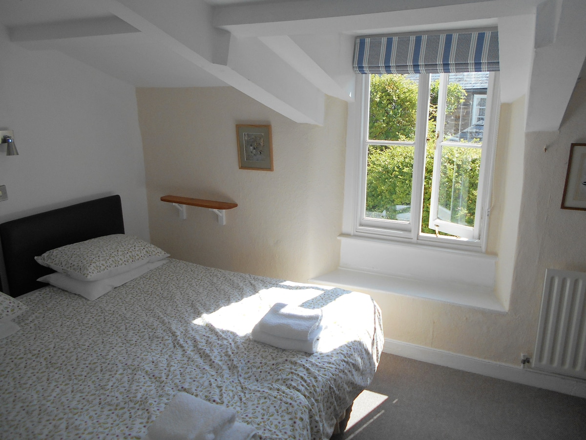 No.10 Broad St Maypole Cottages Padstow Centre Cottages for Rent
