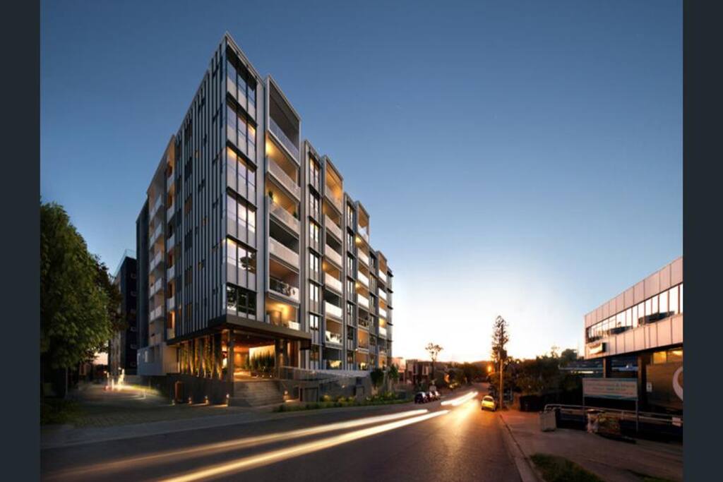 Great Location near Brisbane river & City Centre