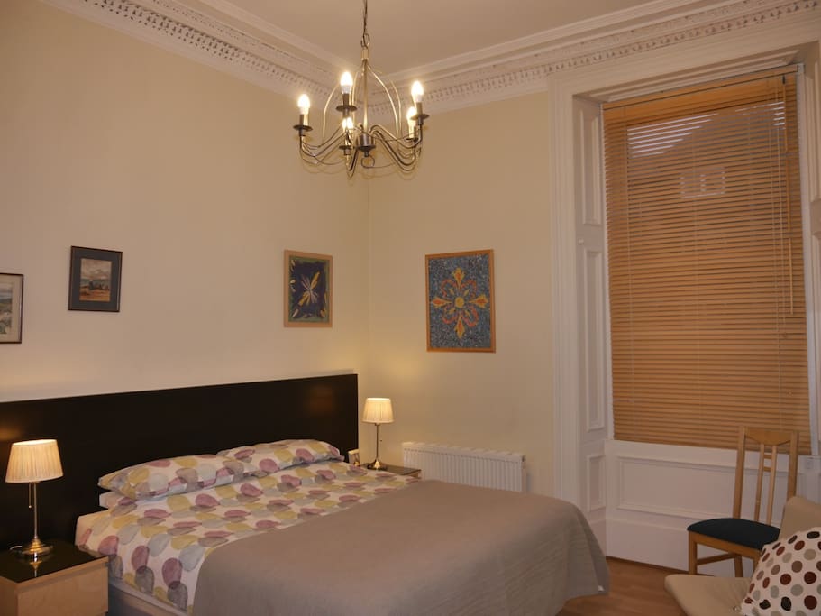Superking supercomfy double bed or two single beds in spacious bedroom with large walkin cupboard containing washing machine