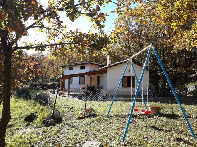 Auruncina House, escape between mountains and sea