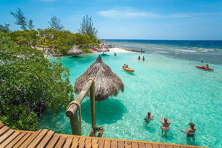 Top 20 french cay vacation rentals, vacation homes & condo rentals ... Interior Patio Beaches diseño
