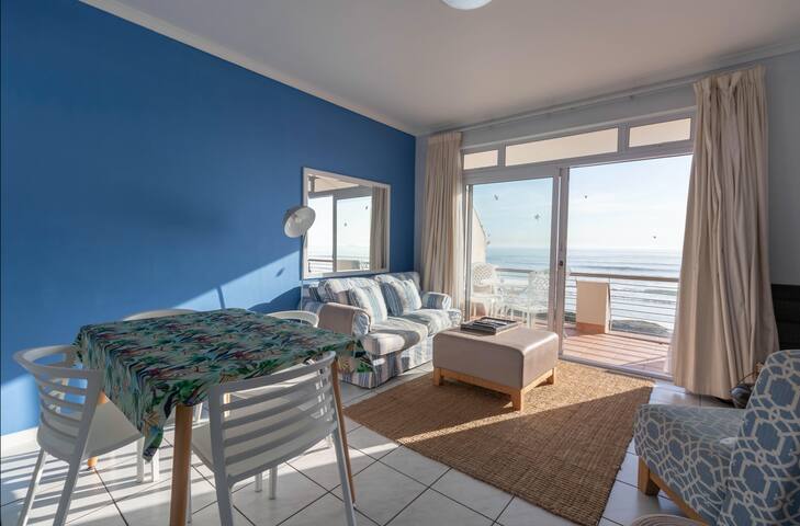 Wake up to the sounds, views & smell of the ocean gallery image 4