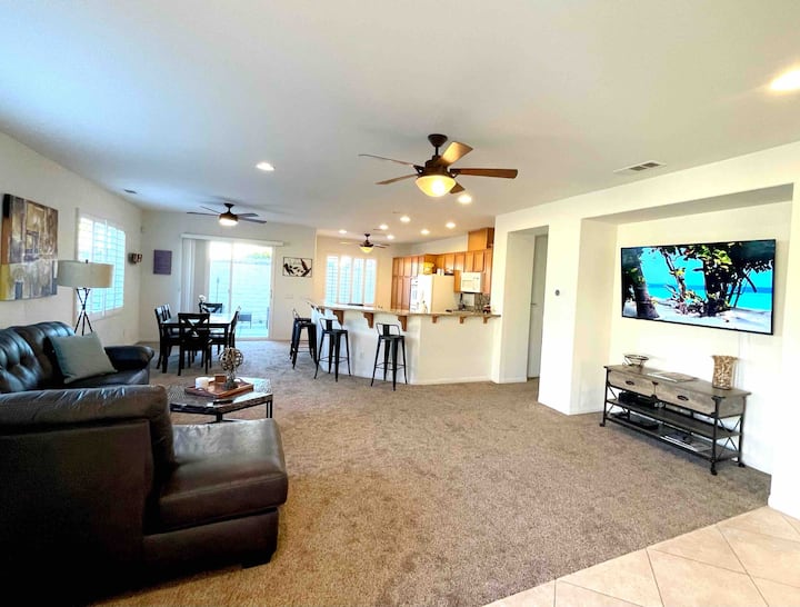 Beautiful Spacious Home! *Pool/gym/tennis* - Indio, CA