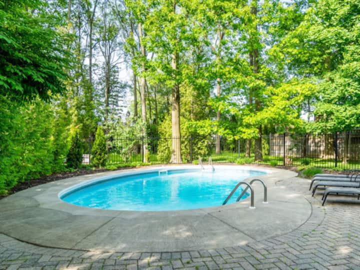 Top 9 Airbnbs With Pool In NiagaraontheLake, Canada Updated 2024
