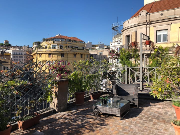 Two-storey Apartment With Terrace - Trevi Fountain / Piazza Spagna - Roma