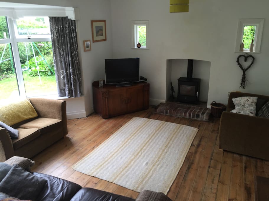 Living Room (View 1)
