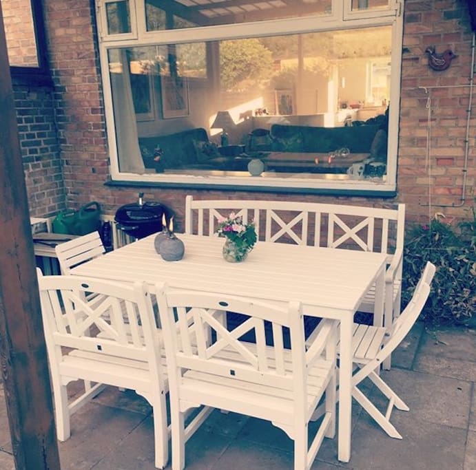 Nice terrace, suitable for dinner. Barbecue also available.