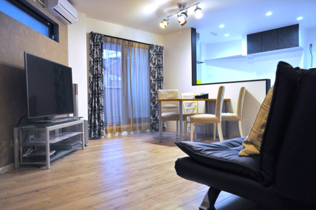 Living room .