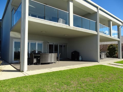 Port Vincent Seaside Apartments - Apartment 1
