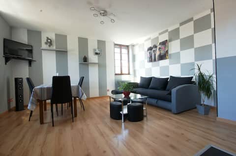 Annonce Airbnb populaire: F2 At the foot of the Thermal Baths *** à Luxeuil Les Bains