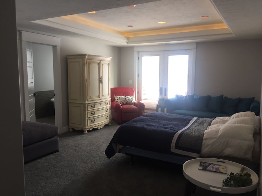 Beautiful spacious guest suite with separate entrance.