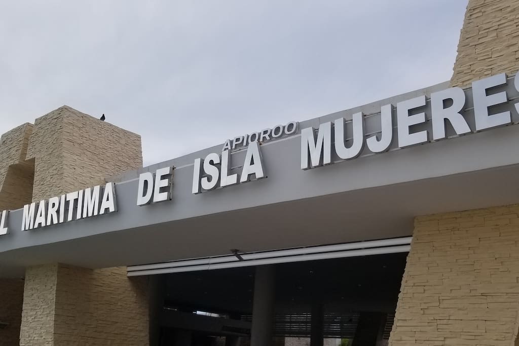 Isla Mujeres Port