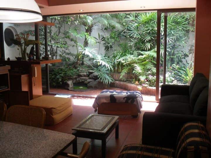 Quarto em apartamento em Almagro