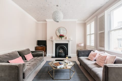 Chic Retreat in Central Bath