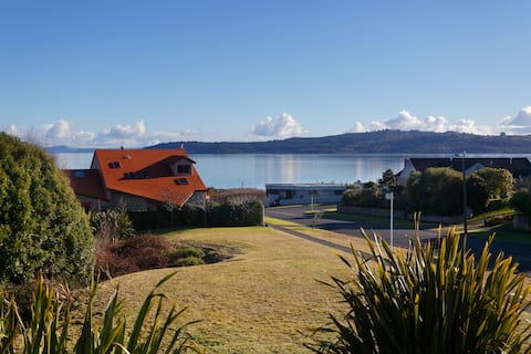 Top Airbnb: Haven on Harvey - Lake Taupo in Waikato