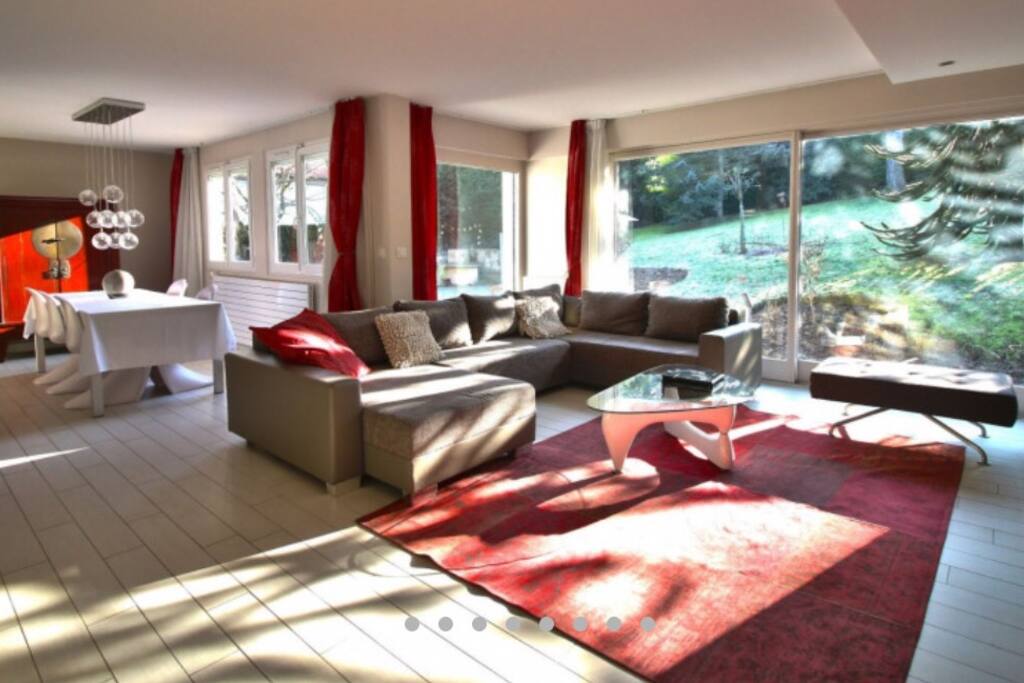 Salon et salle à manger donnant sur le jardin exposée plein sud !