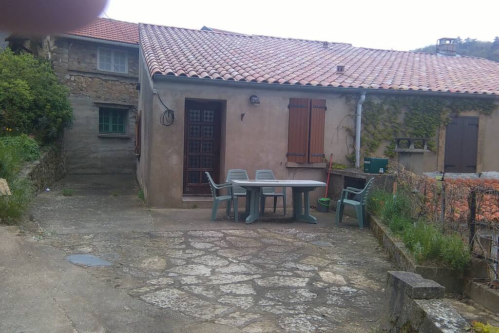 Facade et terrasse