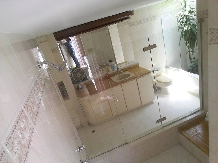 Baño Habitación 1