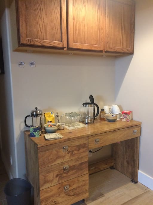 coffee/tea bar