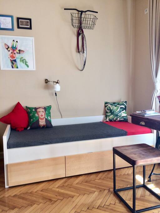 Single bed
:)
