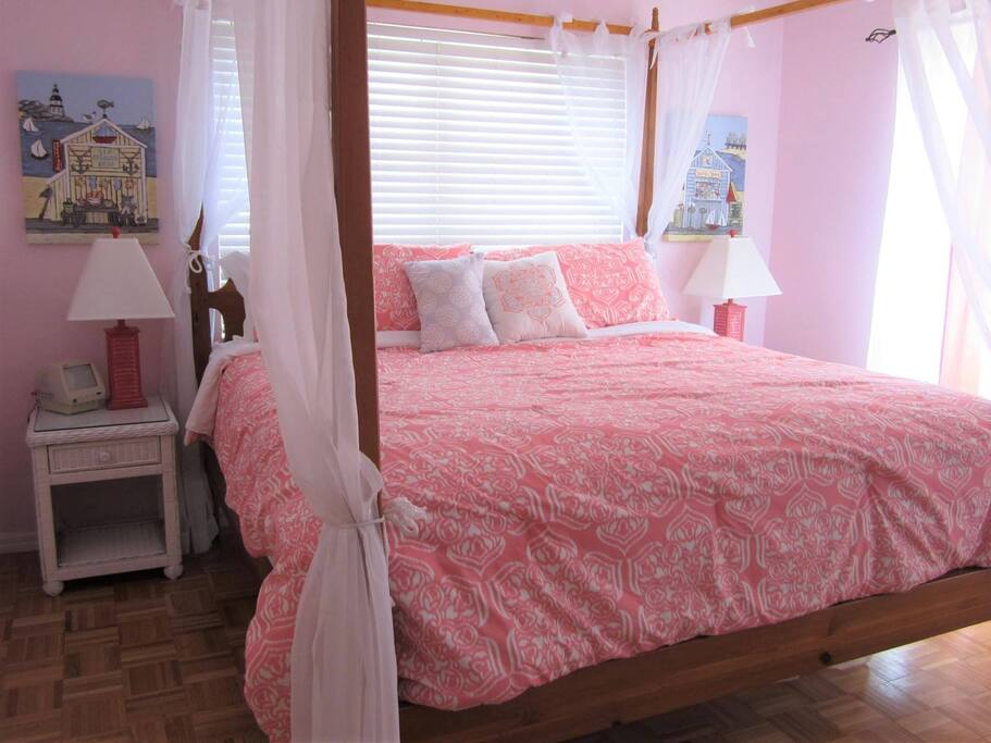Master king bedroom