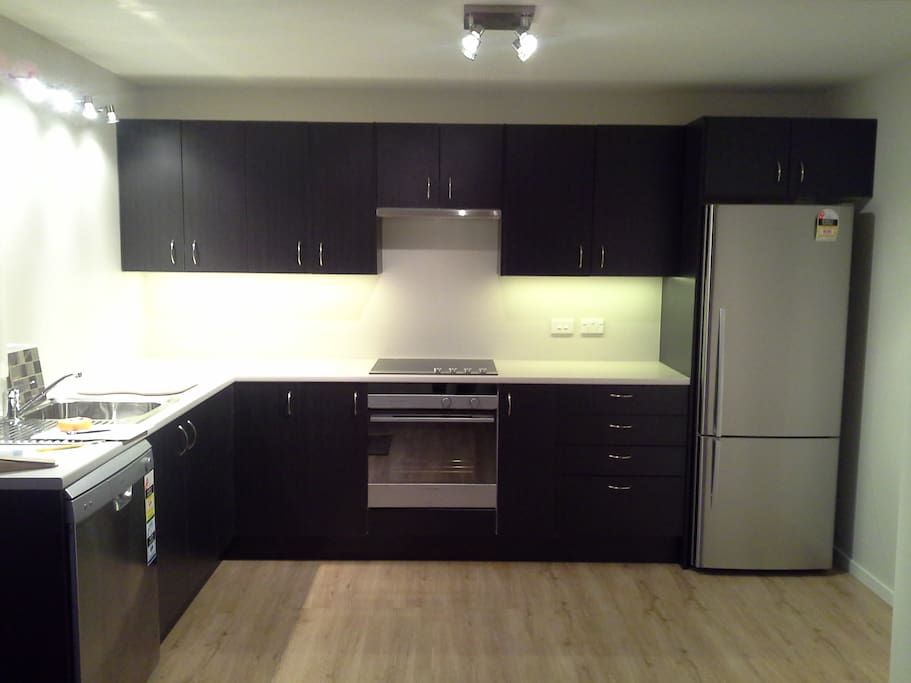 Full kitchen well equipped.