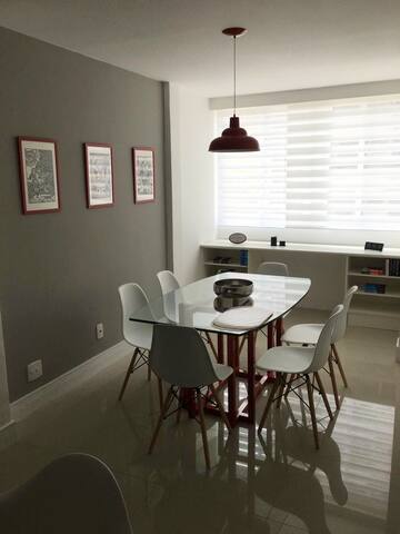 Copacabana 3 quartos proximo praia