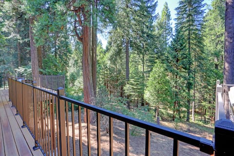 Wicker Moose Manor: 3600 SqFt Multi-family Getaway