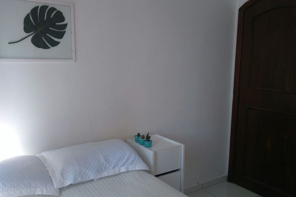 quarto hóspede (bedroom)