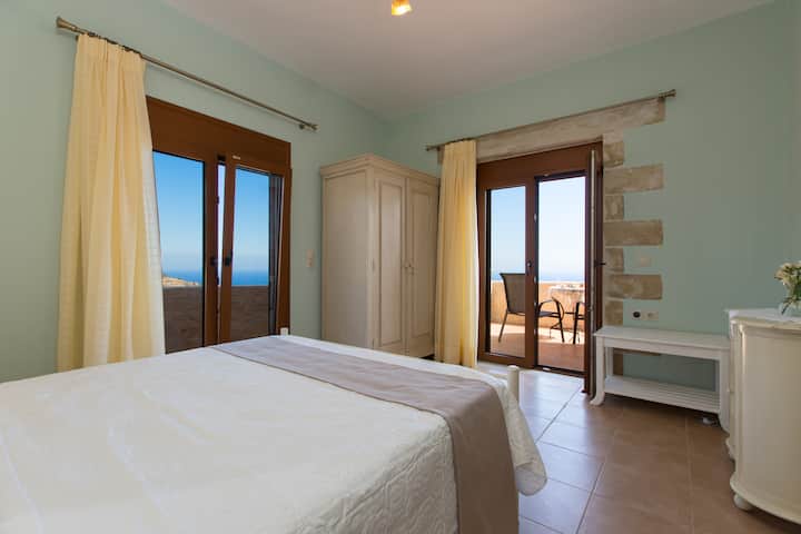 vista doble del quinto dormitorio