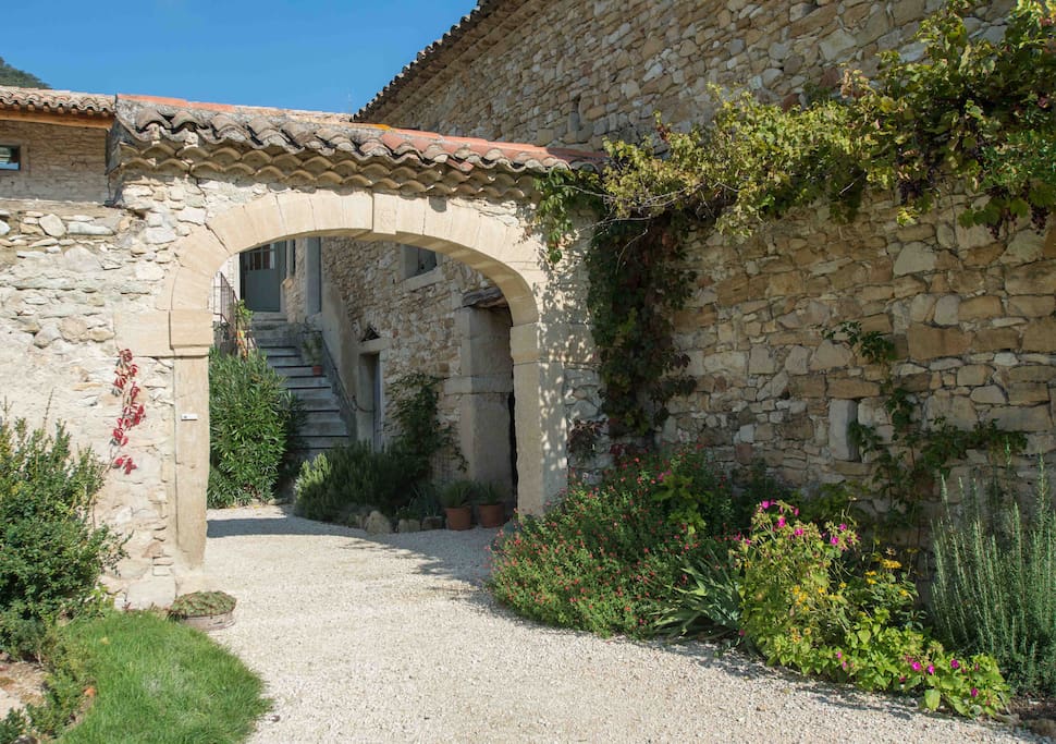Portail vers la cour intérieure