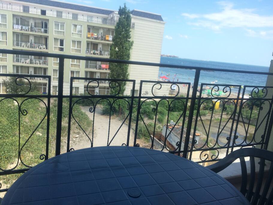 Балкон
