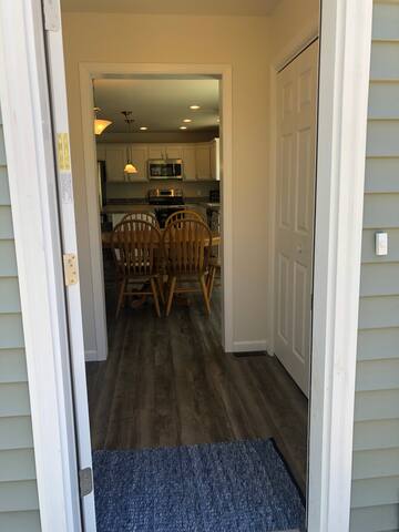 6 BR / 4 BA home in Narragansett Pier! gallery image 4