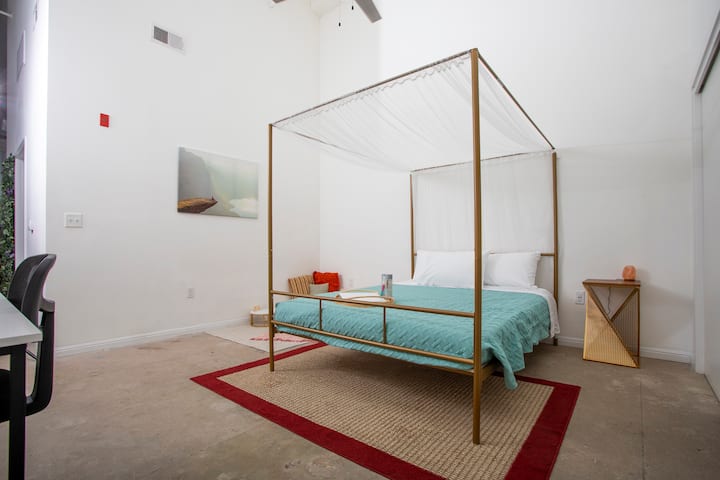Loft in San Antonio · ★4.92 · 1 bedroom · 2 beds · 1 bath