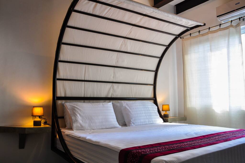King sized bed
