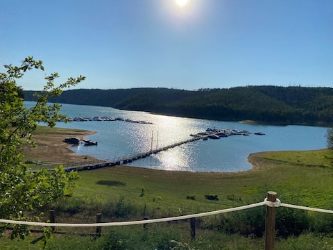 Pinheiro-de-azere vacation home