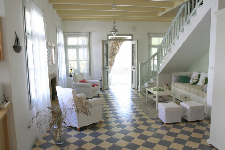 Listing in Samos
