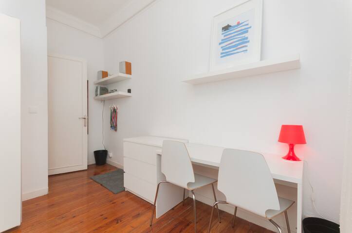 Amazing location “Peña y Goñi” family house – WIFI gallery image 5