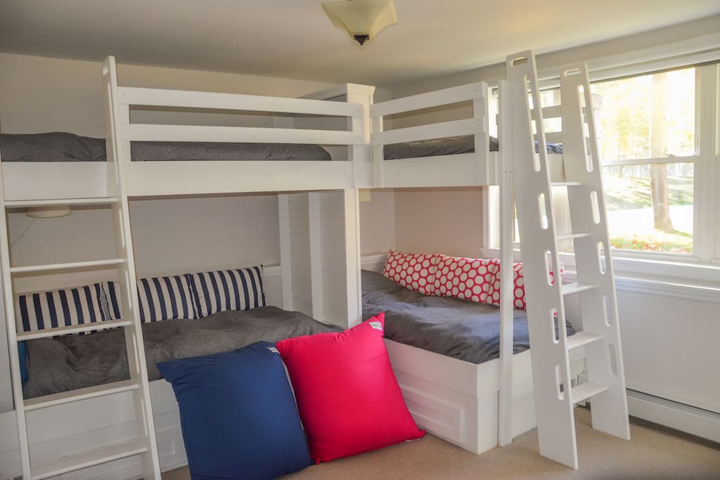 Bedroom #3: built-in double bunk beds, tv so kids relax in their own space