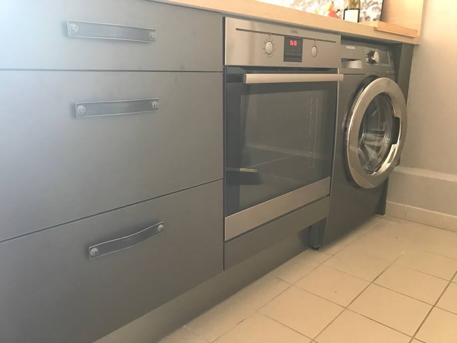 Four et lave linge a votre disposition