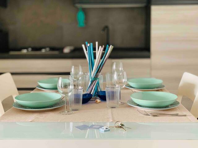 VILLETTA SULLA SPIAGGIA A PORTO CESAREO gallery image 3