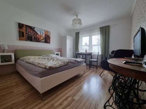 Top Airbnb: Double Room with bathroom/separate entrance in Neuruppin