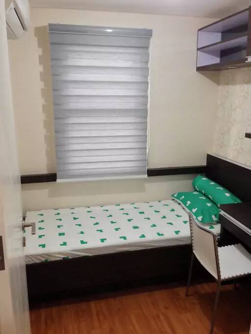 Single Bed (Room 2)