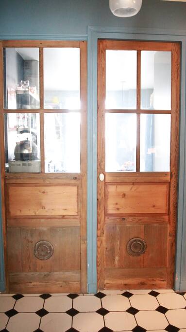 Couloir d'entrée / Entrance hall